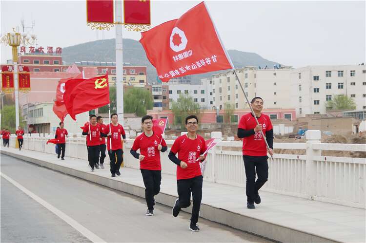 1619330734563257.jpg 竟跑風(fēng)采 (2).jpg