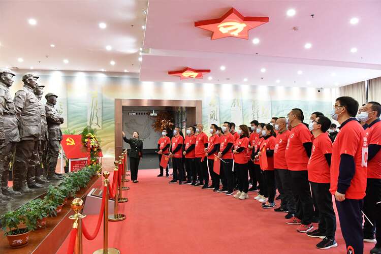 1619330815267045.jpg 參觀紅軍長(zhǎng)征勝利紀(jì)念館 (2)_副本.jpg